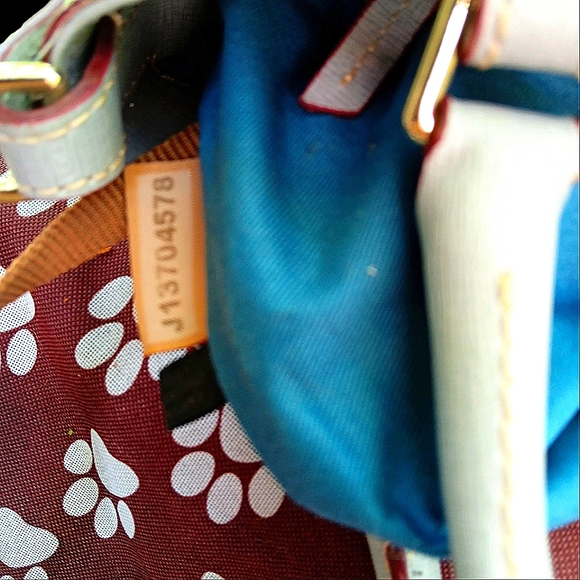 Dooney and Bourke Barlow - Picture 6 of 7